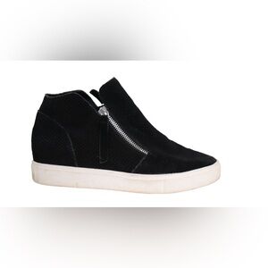 Steve Madden Women's Size 7 Black Caliber Sneaker Zip Up Suede High-Top Shoes